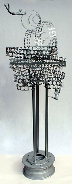 Arja Krossbeckin veistos On the Treadmill